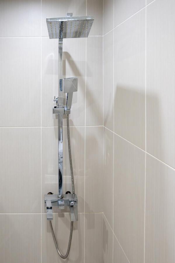 Spacious 1Bdr Apartment Near City Center Sofia Buitenkant foto