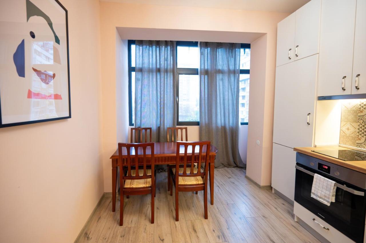Spacious 1Bdr Apartment Near City Center Sofia Buitenkant foto